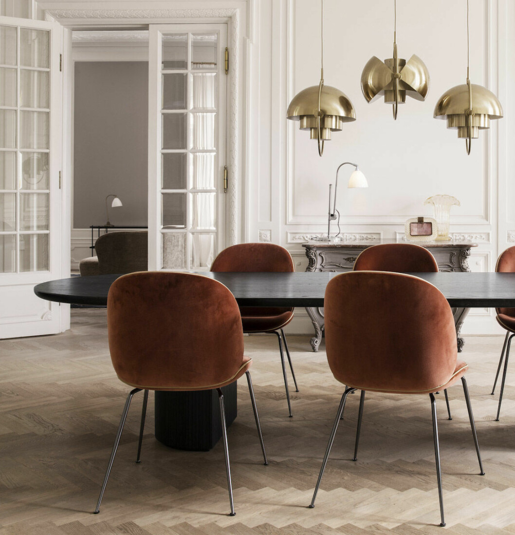 01. beetle-chair-gubi-horoskop