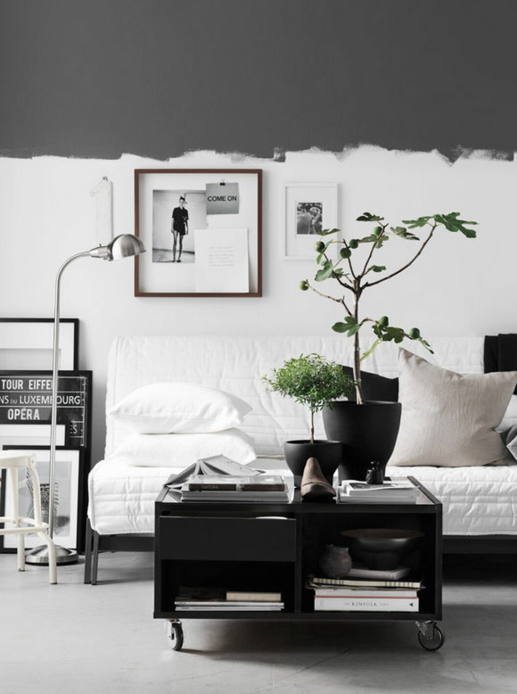 Foto: Ikea / Via: <a href="http://livethemma.ikea.se/compact-livingroom-2/" target="_blank">Livet hemma</a> 01. half-painted