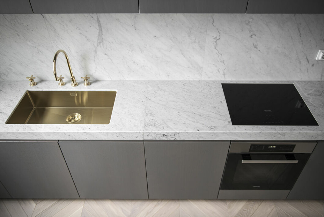 Foto: <a href="https://www.instagram.com/cimek/" target="_blank" rel="noopener">Cim Ek</a> Styling: <a href="https://www.instagram.com/studiocuvier/" target="_blank" rel="noopener">Studio Cuvier</a> för <a href="https://www.instagram.com/alvhem/" target="_blank" rel="noopener">Alvhem</a>/mäklare: Magnus Vansvik