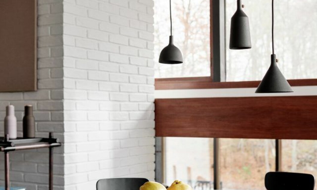 Via: <a href="http://www.inspiration-maison.be/pratique-diy/fiches-maisondeco/peindre-soi-meme-pour-un-resultat-de-pro.html" target="_blank">Inspiration Maison</a> / Foto: <a href="http://www.hm.com/se/department/HOME?gclid=CjwKEAjw3Nq9BRCw8OD6s4eI5HASJABsfCIa_Y5_AwrvZT4DTYksAOvUclZZqKm1k_G6t3BimkRgOhoCYWvw_wcB" target="_blank">H&M Home</a> 01. velvet-leather