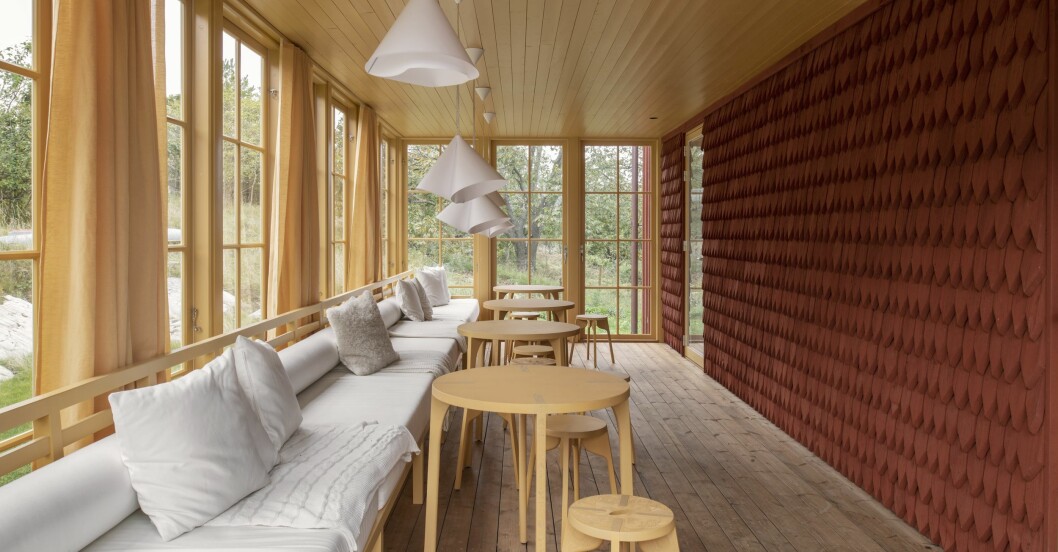 Sovplatser på verandan på Gert och Karin Wingårdhs Äggdal Gert Wingårdhs Äggdal, gul veranda