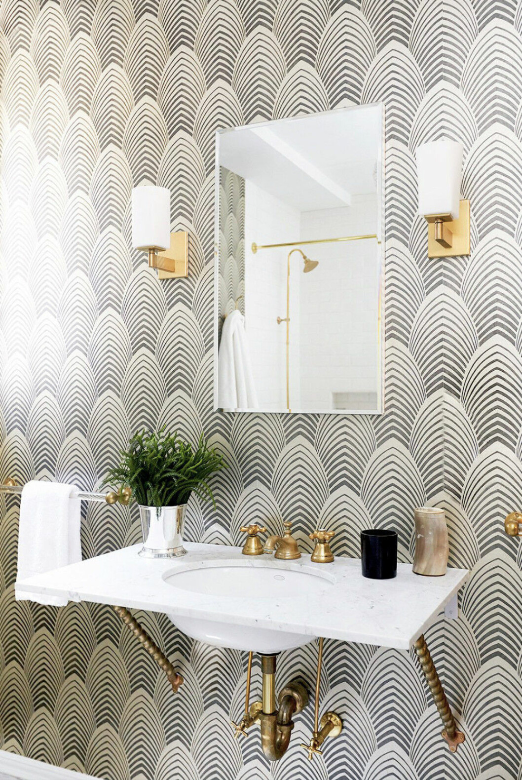 Via: <a href="http://peenty.com/p/wallpaper" target="_blank">Peenty</a> 02. art-deco-tapet