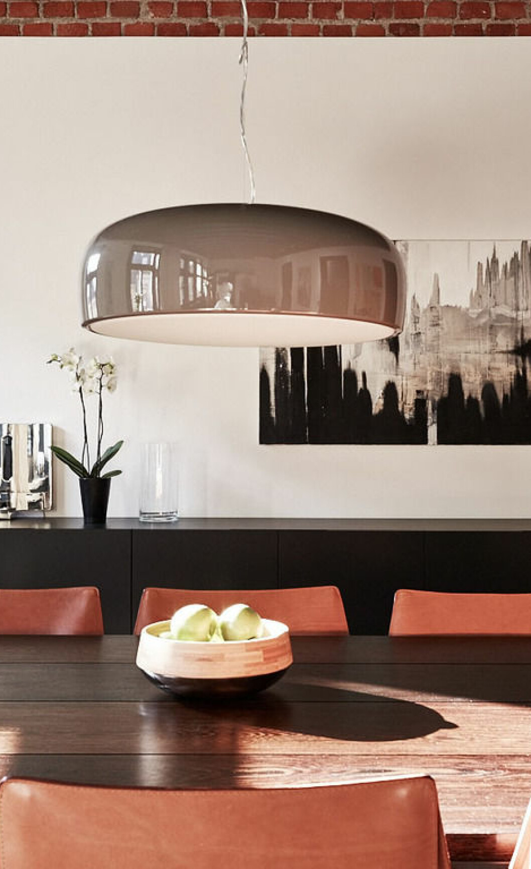 Via: <a href="http://www.remodelista.com/posts/5-favorites-Tiny-Kitchen-Roundup" target="_blank">Remodelista</a> 02. compact-kok