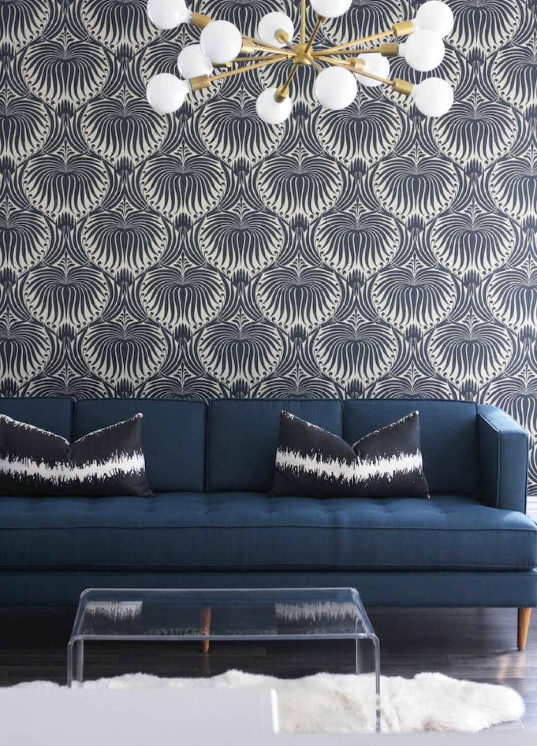 Via: <a href="http://beckiowens.com/how-to-create-a-modern-playroom/" target="_blank">Becki Owens</a> 04. art-decp