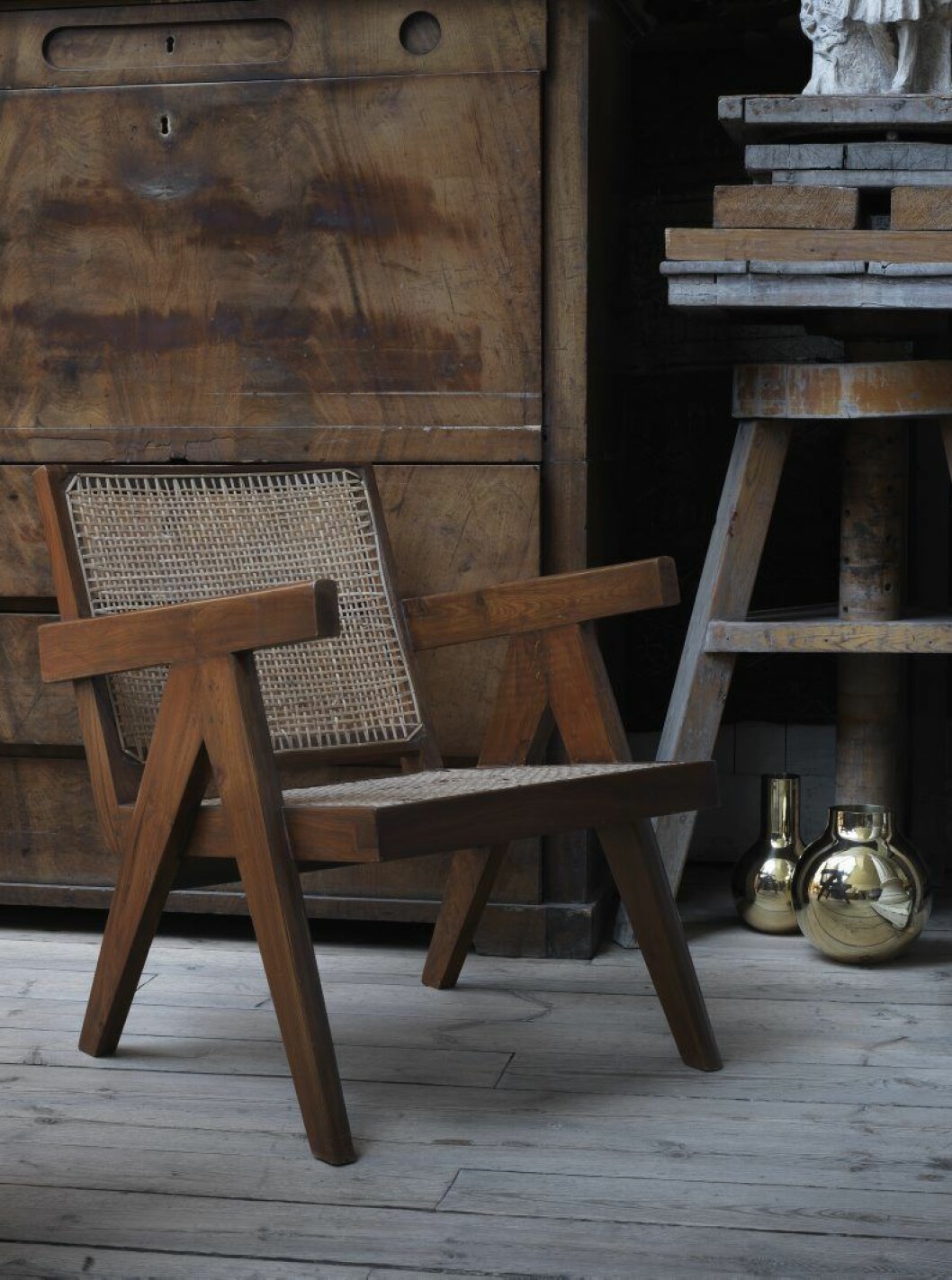 Via: <a href="http://www.homedsgn.com/2015/01/27/scandinavian-design-the-home-of-morten-bo-jensen-by-vipp/" target="_blank" rel="noopener">Homedsgn</a> 06. hall