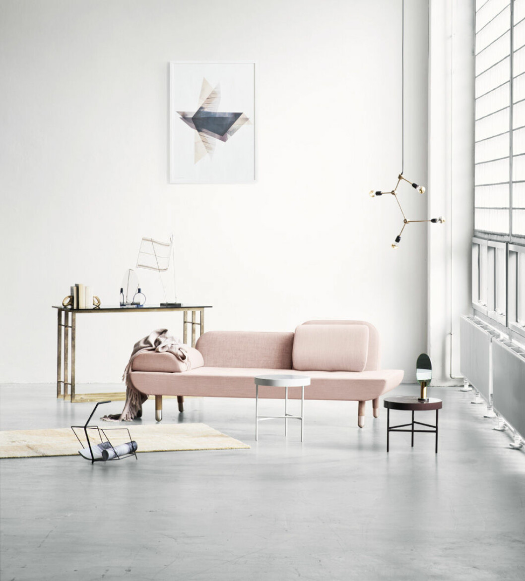 Via: <a href="http://www.azulielife.com/blog/2015/12/15/rose-quartz" target="_blank">Azulie</a> 14. day-bed