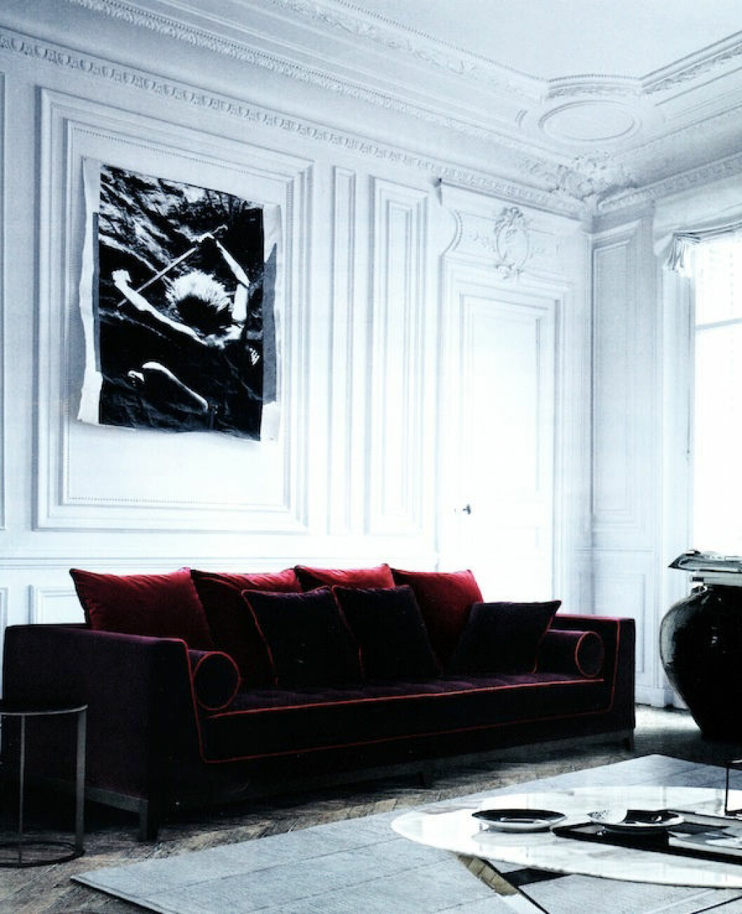 Via: <a href="http://noglitternoglory.com/2015/10/16/velvet-sofa-inspiration/" target="_blank">No Glitter No Glory</a> 16. art-deco