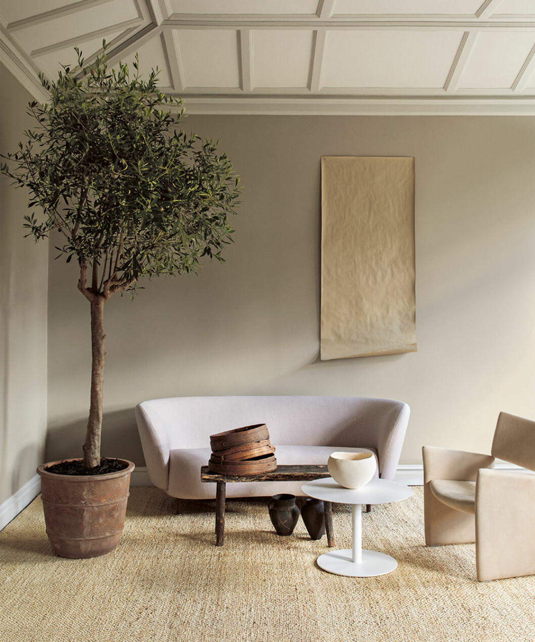 <em>2 Lyssna</em> är en av många fina beige väggfärger. Foto: Klas Sjöberg för Alcro Lyssna - en beige väggfärg från Alcro