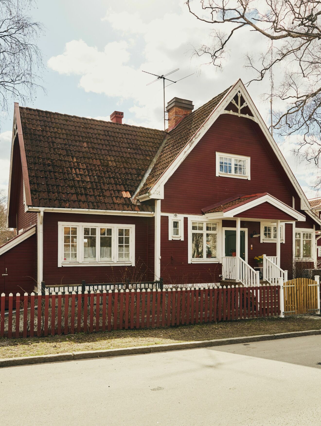 Faluröd villa i Enskede
