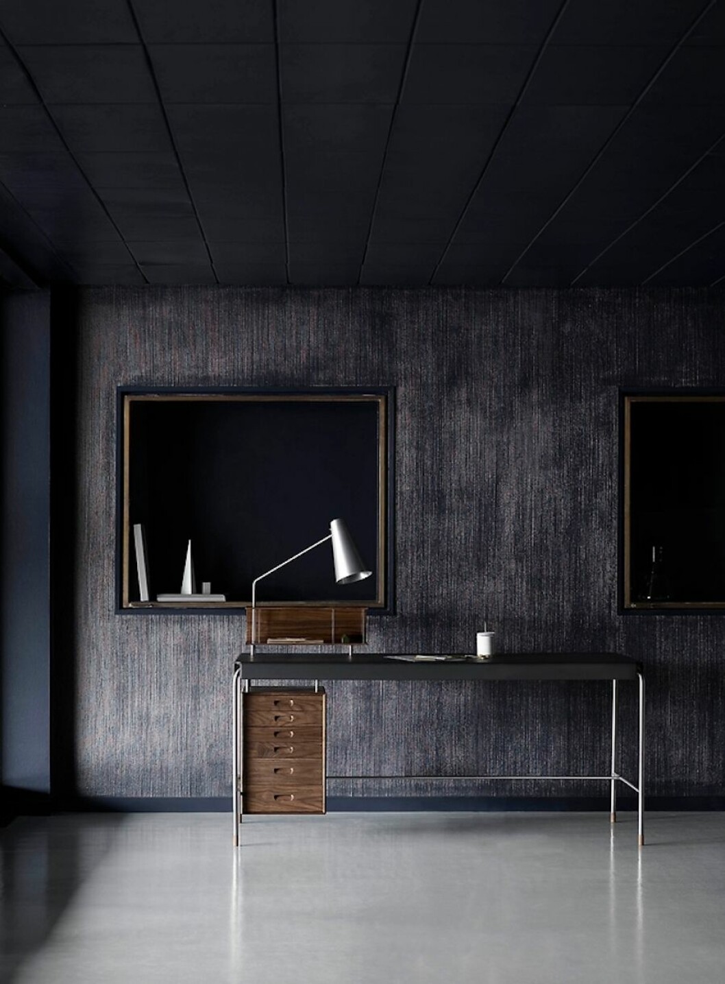 Carl Hansen & Son återlanserar Arne Jacobsens Society Table.