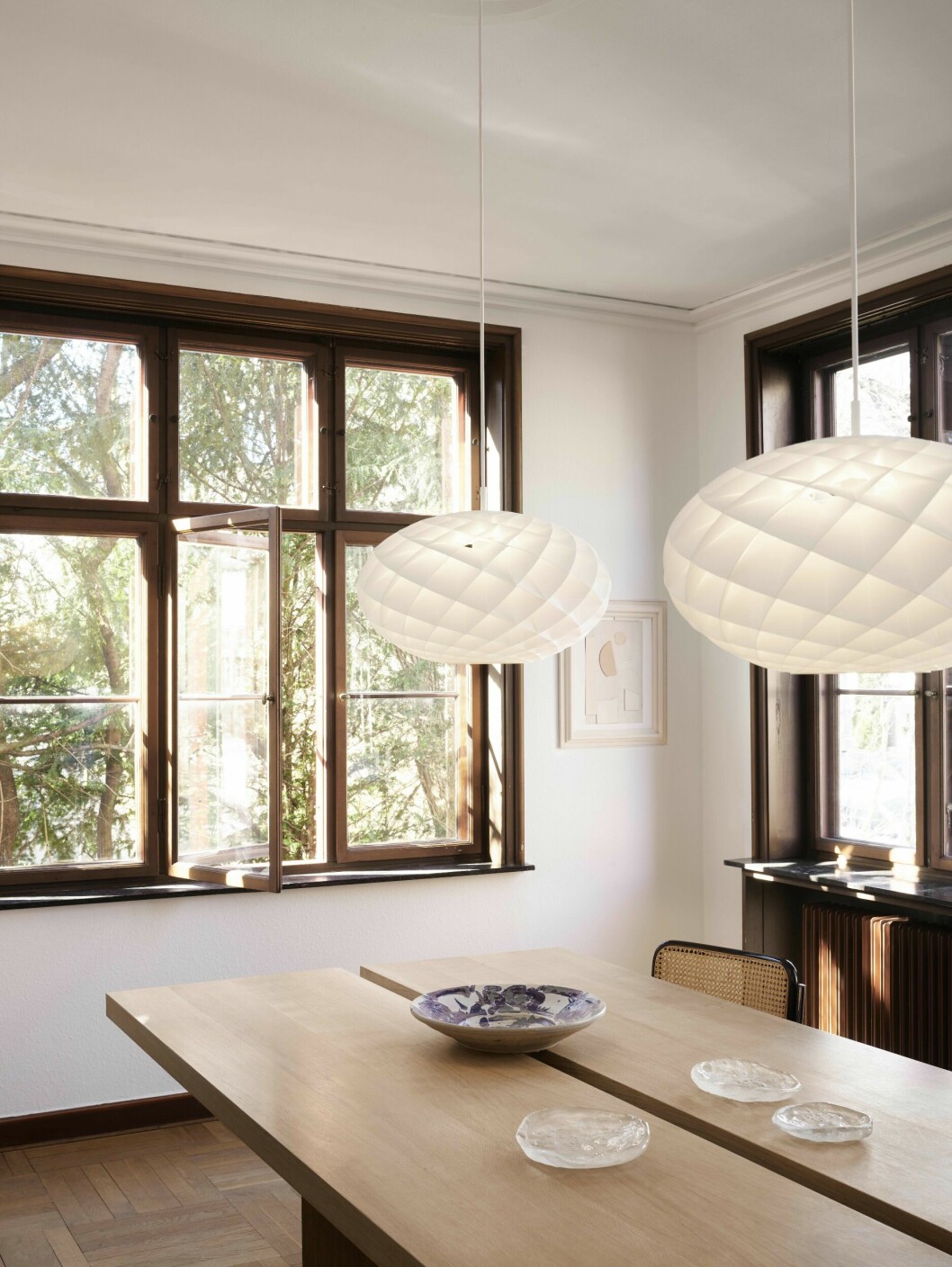 4. Patera Oval, Louis Poulsen
