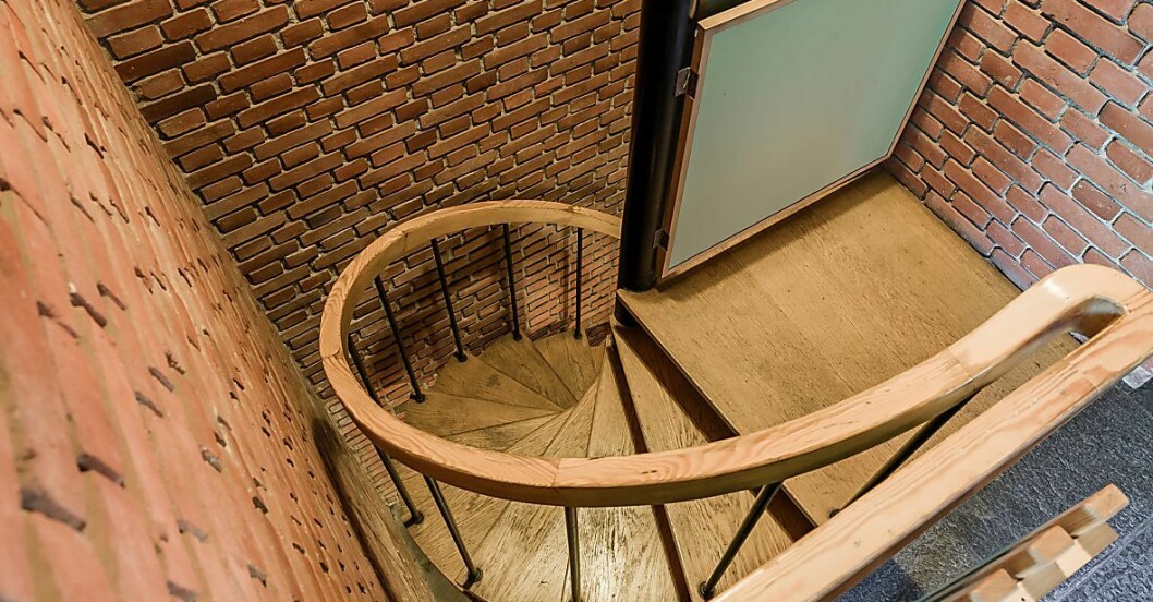 60-talsvillan i Bellevue i Limhamn otroliga detaljer trappa