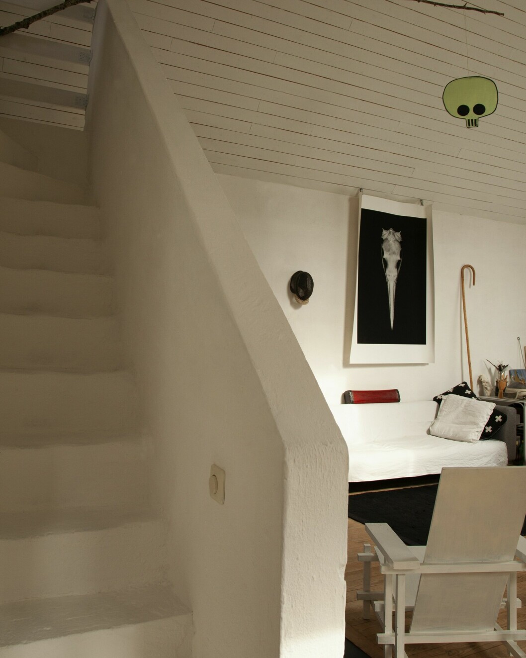 Fågelskalle-bilden ur serien Ornitologen som är ett av Björns pågående projekt. Just denna ställdes ut tillsammans med åtta andra på Lars Liliendahls Double Elvis Gallery 2012. Fågelskalle-bilden ur serien Ornitologen som är ett av Björns pågående projekt. Just denna ställdes ut tillsammans med åtta andra på Lars Liliendahls Double Elvis Gallery 2012.
