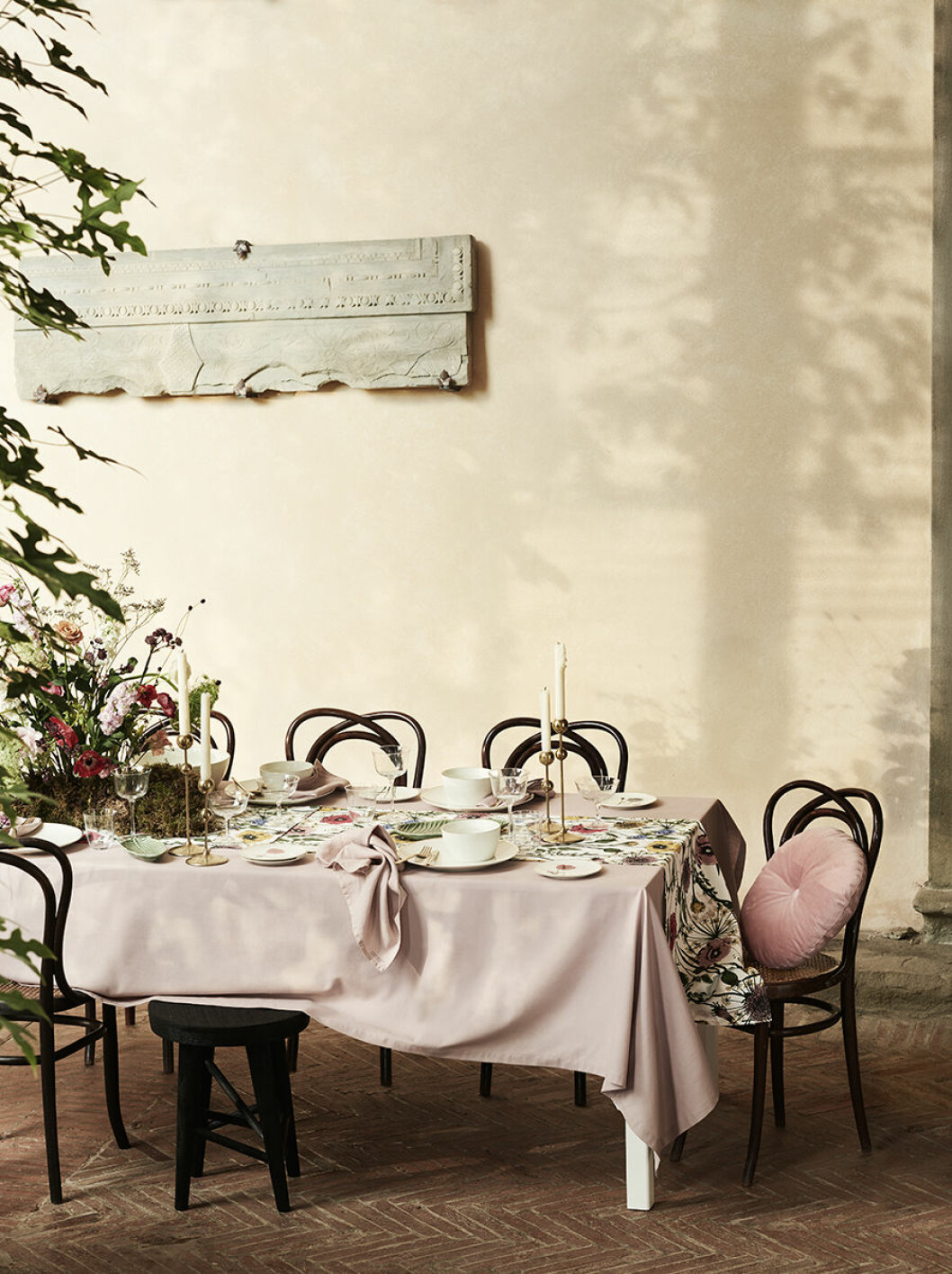 H&M Home Spring 2019. hm home vår 2019 bord stolar