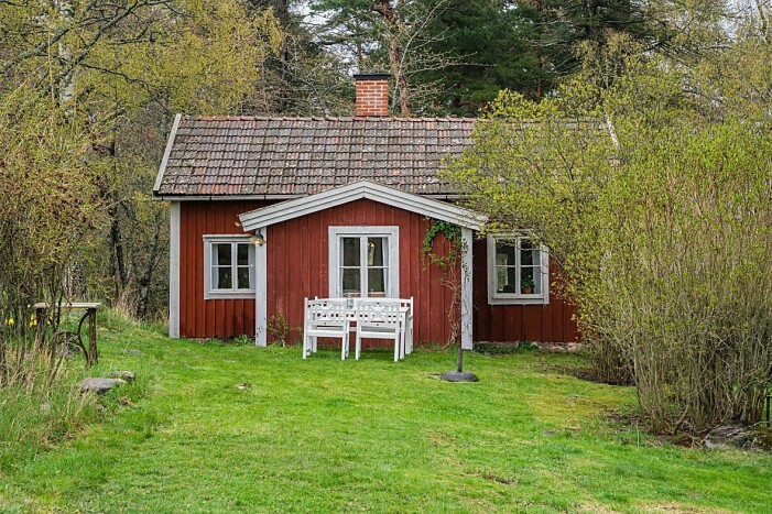 Kika in i Jenny Strömstedts charmiga torp Jenny Strömstedts torp i Oxelösund till salu