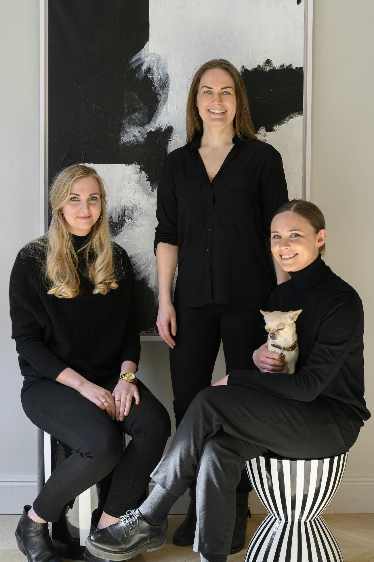 Byrån Refine Design Studio. Från vänster: Beatrice Wirsén (inredningsarkitekt), Natalie Strömberg (grundare och ägare) och Alice Genberg (designer).