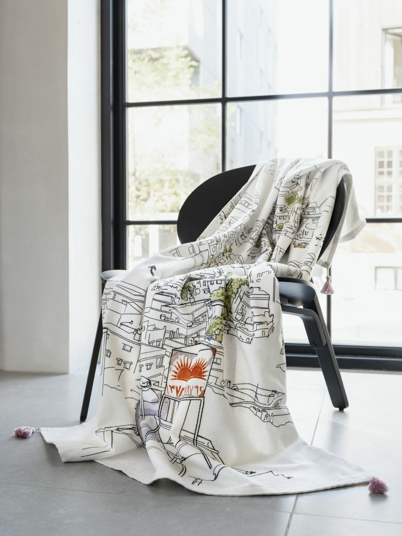 Ikea nya kollektion Lokalt pläd på stol