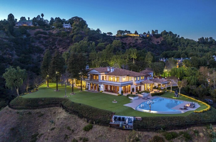 Adeles nya mansion