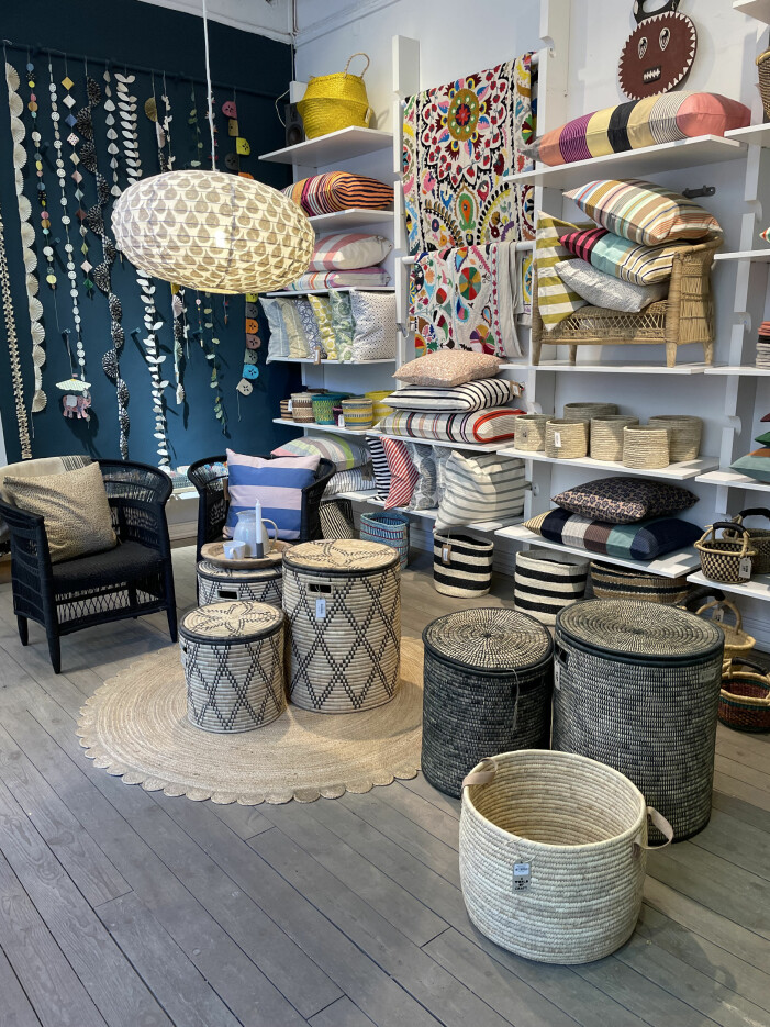 Utöver inspirerande fysiska butiker har Afroart även en välsorterad webbshop. Afroart i Stockholm