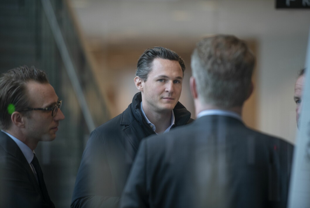 Alexander Ernstberger på väg in i hovrätten 27 maj 2021. Alexander Ernstberger på väg in i hovrätten 27 maj 2021.