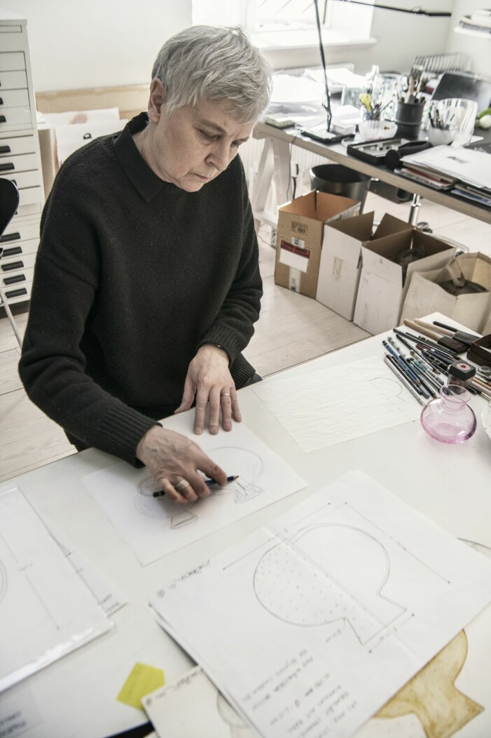 Pion finns i tre storlekar, två sorters glas och två färger, från 360:- ANN WÅHLSTRÖMS.