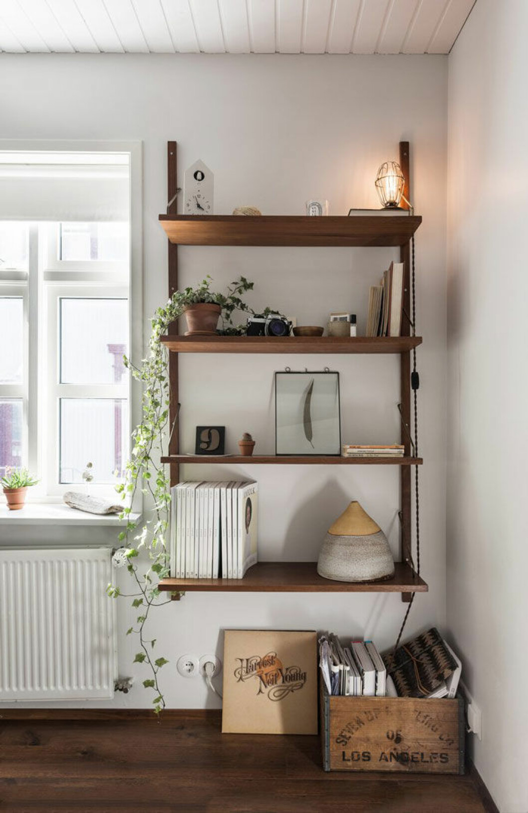 I bokhyllan samlas läsning och inspiration för långa vinterkvällar. I bokhyllan samlas läsning och inspiration för långa vinterkvällar.