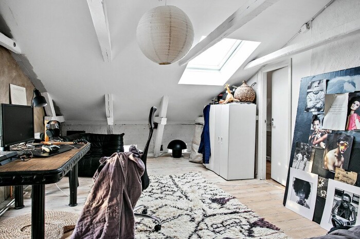 Ett av rummen på den översta våningen. arbetsrum hos marie olsson nylander