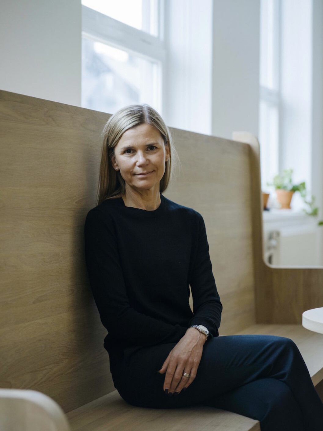 Efter att ha jobbat påH&M i 23 år är Ulrika Bernhardtz creative director för H&M:s storsatsning Arket. Bild på Arkets creative director Ulrika Bernhardtz.