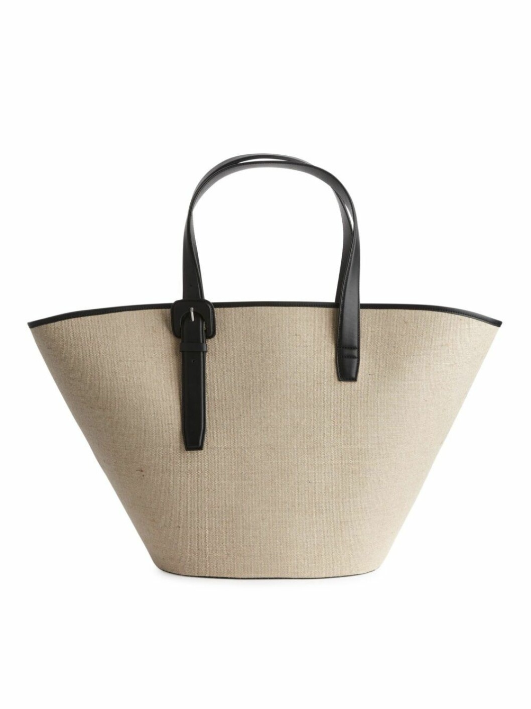 En drömväska från Arket, som man kan gömma lite fler filtar i, eller lite annat odlingskrafs som man inte vill ska drälla runt i växthuset. Och sedan kan man ta med den till plantskolan också. Large canvas tote, 1 250:-, <a href="https://track.adtraction.com/t/t?a=1272113589&as=1213658102&t=2&tk=1&epi=vaxthus&url=https://www.arket.com/en_sek/women/bags-accessories/product.large-canvas-tote-beige.0889195001.html" target="_blank" rel="noopener">Arket.</a>