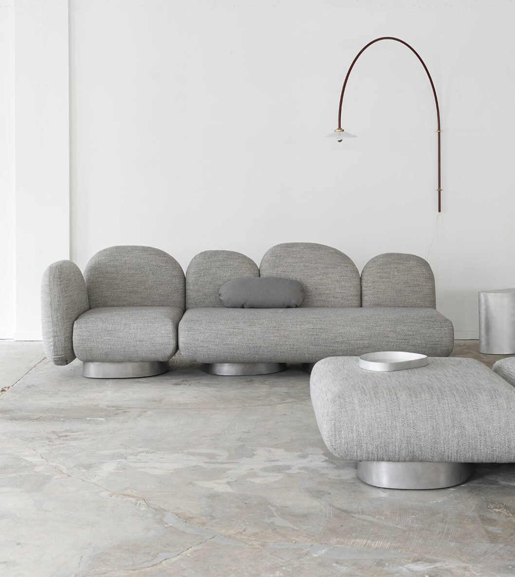 Soffan Assemble från Destroyes/Builders/Valerie Objects