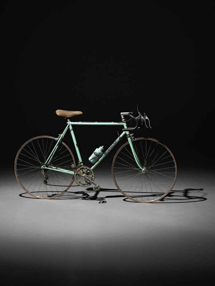 Lars Noréns älskade cykel från Bianchi 1973-74, har en celestefärgad ram, tio växlar och 6-tums hjul. Lars Noréns älskade cykel från Bianchi 1973-74, har en celestefärgad ram, tio växlar och 6-tums hjul.