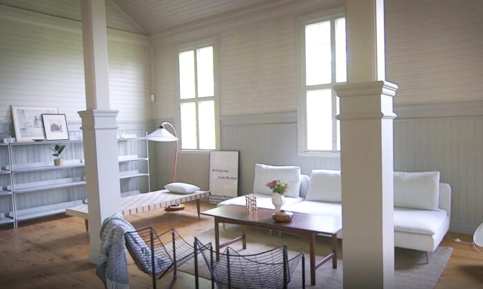 Hinner sommarhuset bli färdigt lagom till midsommar och ett riktigt småländskt midsommarfirande? Det är frågan. Avsnitt tre säsong åtta av Husdrömmar