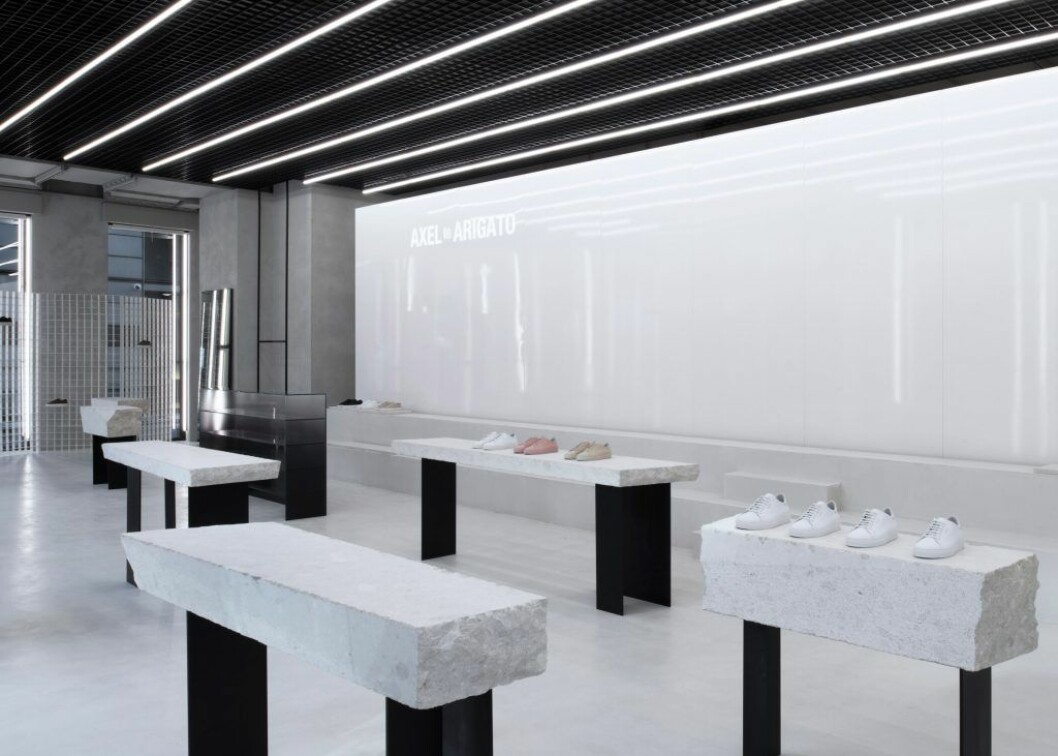axel-arigato-store-london-by-christian-hallerod_dezeen_2364_ss_3-1024x732