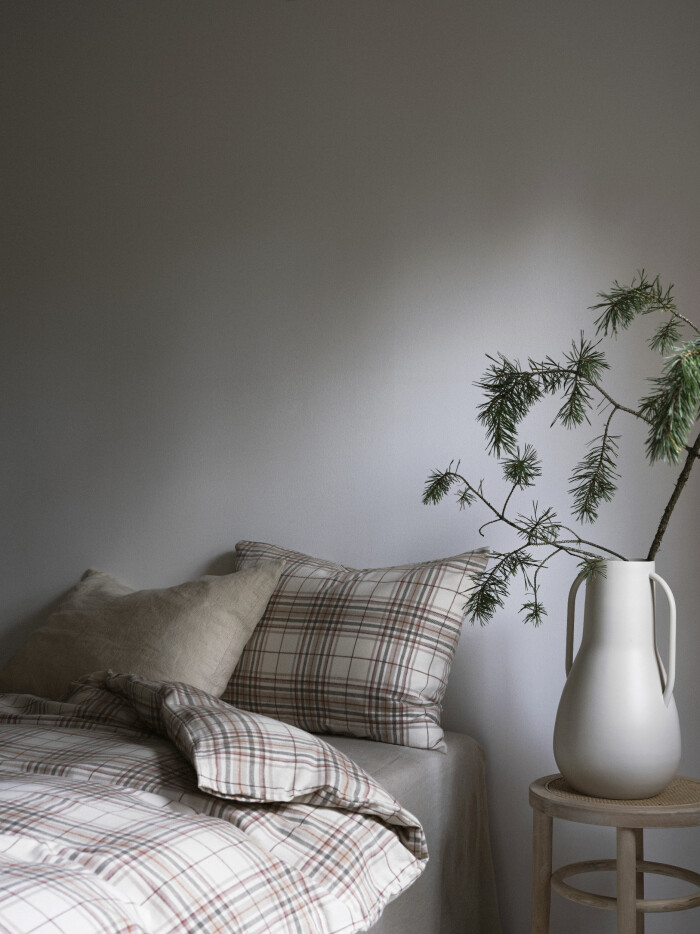 beige rutigt påslakan från ellos home vintern 2020