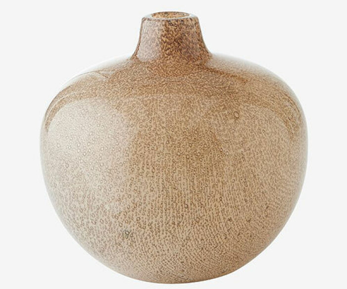 beige vas