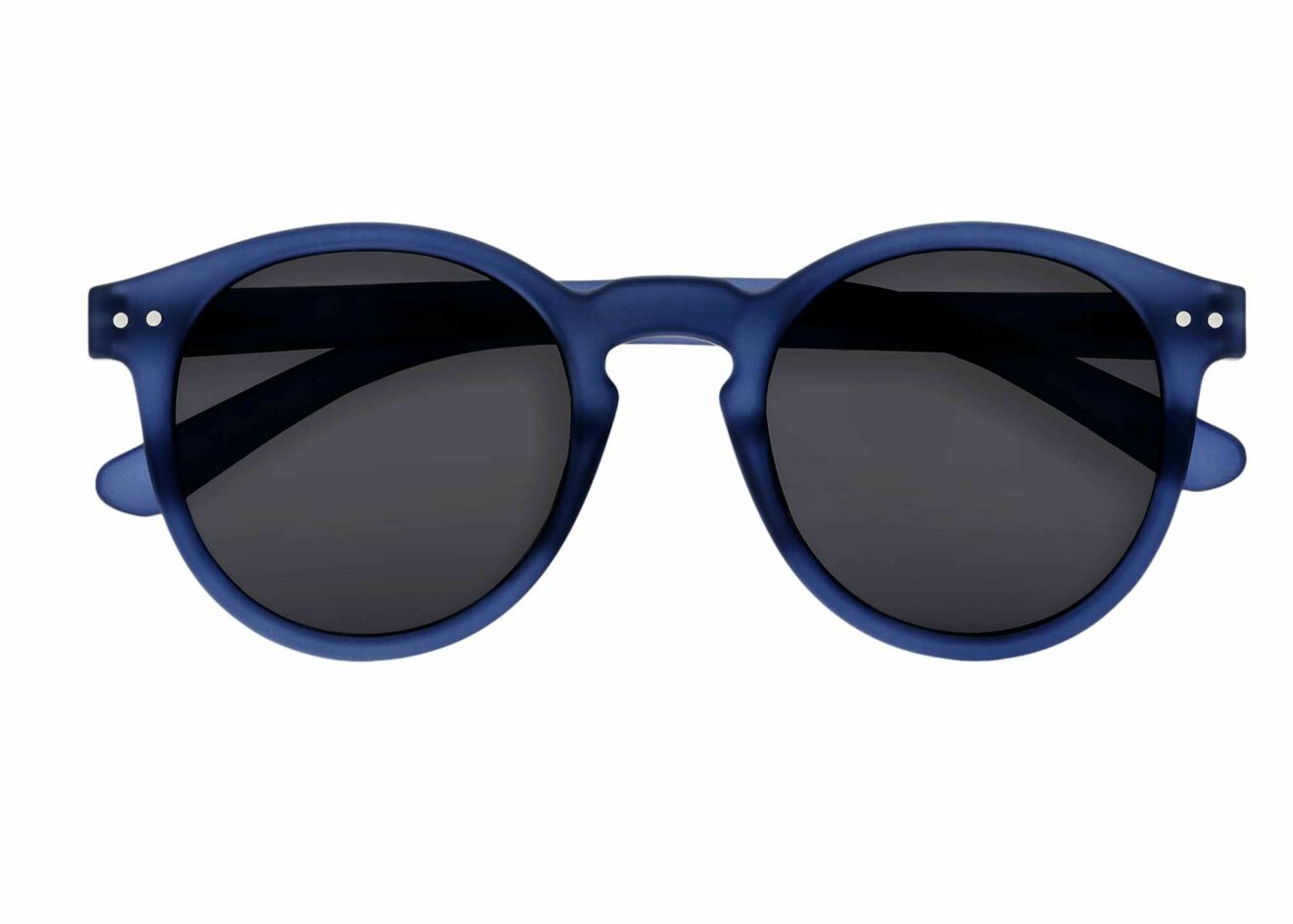 Blå solglasögon från Izipizi.