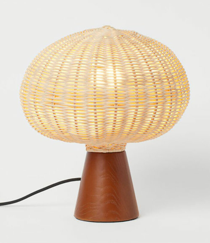 Bordslampa i rotting från H&M Home
