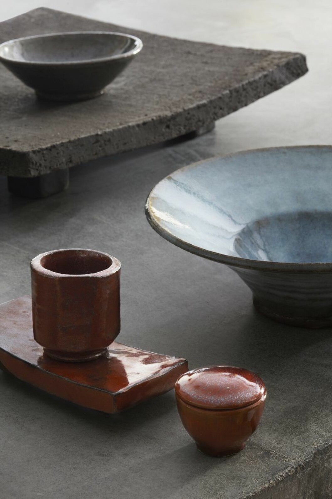 Calle Forsbergs keramik har tagit språnget från drejskivan till finkrogarnas internationella toppskikt.