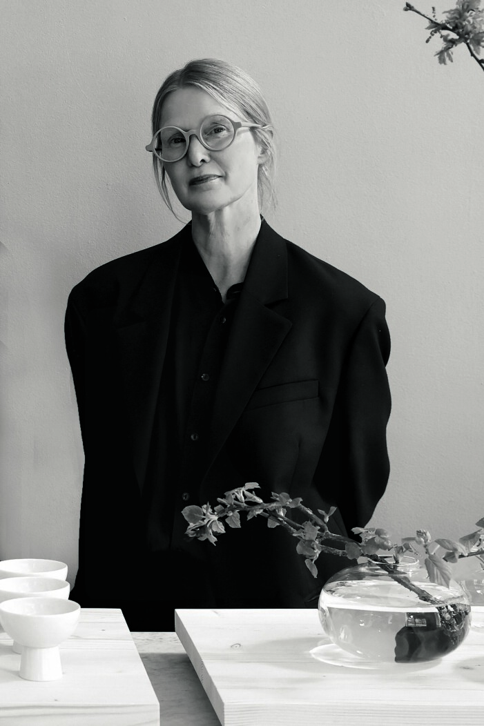 »En kopp för te till frukost kan i nästa måltid bli en bägare för vin«, säger Carina Seth Andersson. Pokal, 280:-. Carina Seth Andersson.