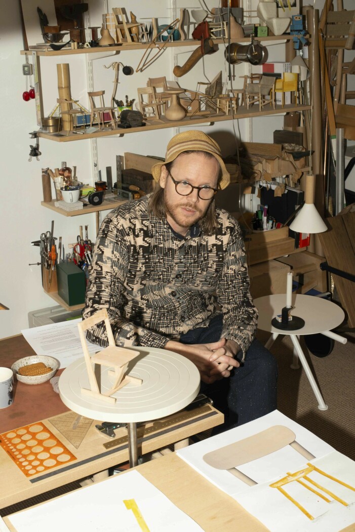David Ericsson är en av designerna som ställer ut tillsammans med Åke Axelsson på Sven-Harrys i Vasaparken. David Ericsson designer.