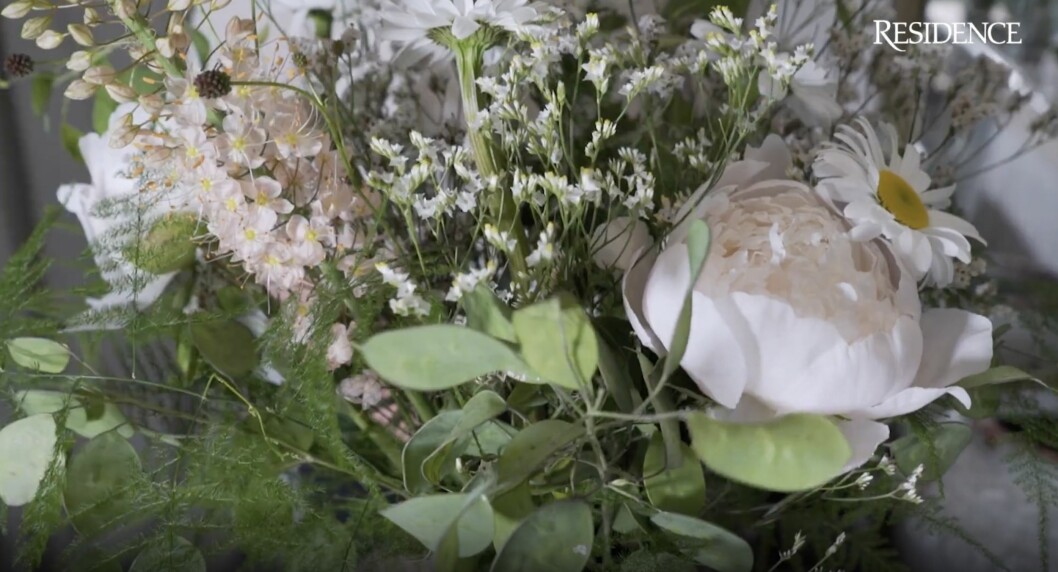 Den färdiga blombuketten. Den färdiga blombuketten.