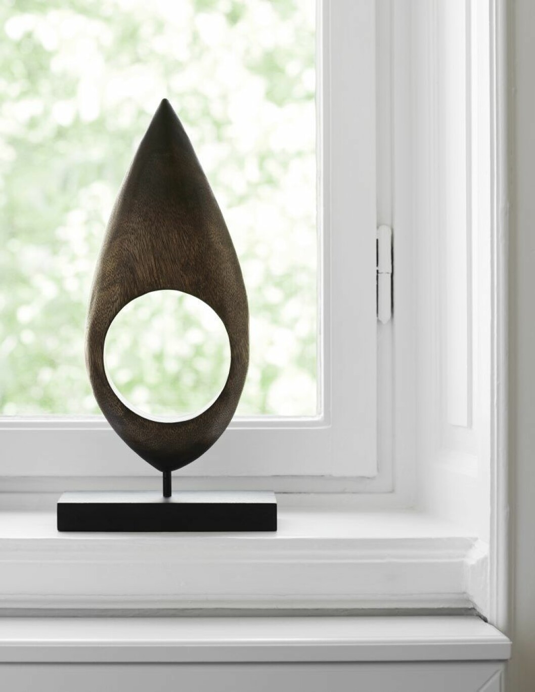 Träskulptur från Bo concept. Träskulptur från Bo concept.