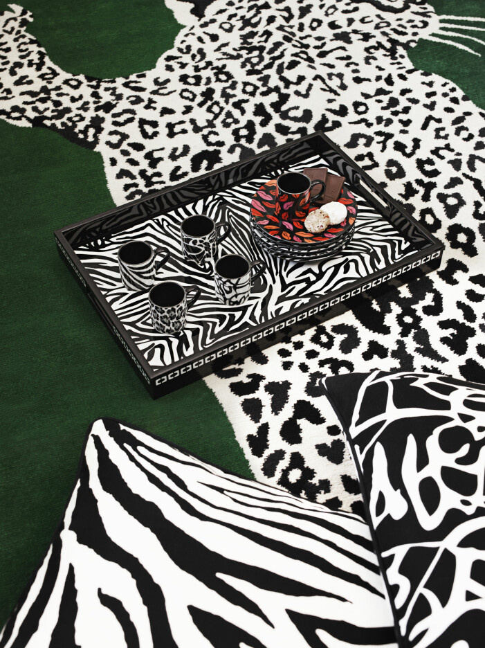 Djurmönster i mängder! Diane von Furstenberg x H&M Home-kollektionen präglas av leopard- och zebramönster. Diane von Furstenberg x H&M Home, mönstrade brickor