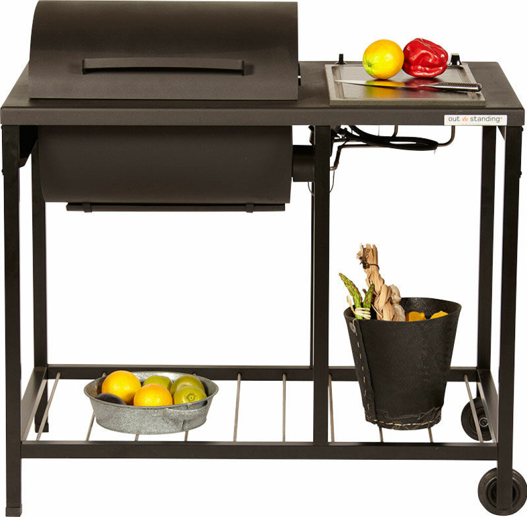 Gasolgrill i svart stål, 11 799:-, Outstanding. Gasolgrill i svart stål, 11 799:-, Outstanding.