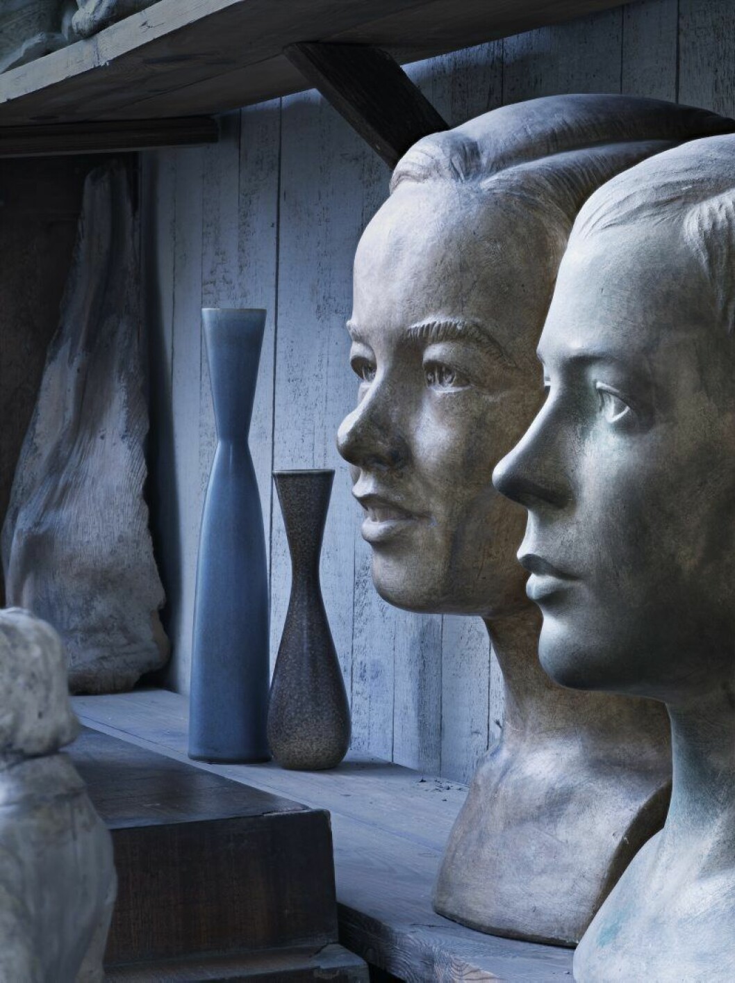 Vaser av Carl Harry Stålhane, pris från 2 500:-, Sjöström antik. Skulpturer Carl Eldhs ateljémuseum. Vaser av Carl Harry Stålhane, pris från 2 500:-, Sjöström antik. Skulpturer Carl Eldhs ateljémuseum.