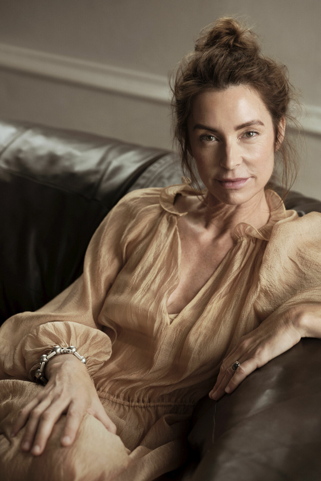 Stylisten Marie Olsson Nylander blev folklig med realityserien <span class=" italic" data-lab-italic_desktop="italic">Husdrömmar</span> på SVT. Marie Olsson Nylander egendesignade mattor för Ellos.