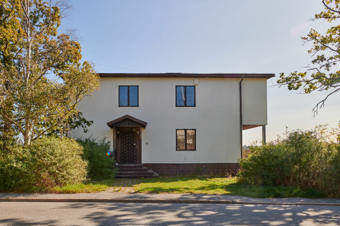 Fasaden från gatan Essingeringen 10