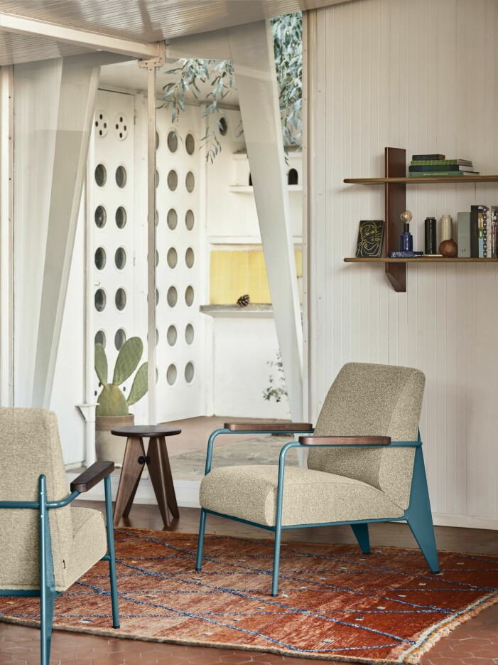 Fauteuil Kangaourou som Jean Prouvé ritade 1948. Fauteuil Kangaourou som Jean Prouvé ritade 1948.