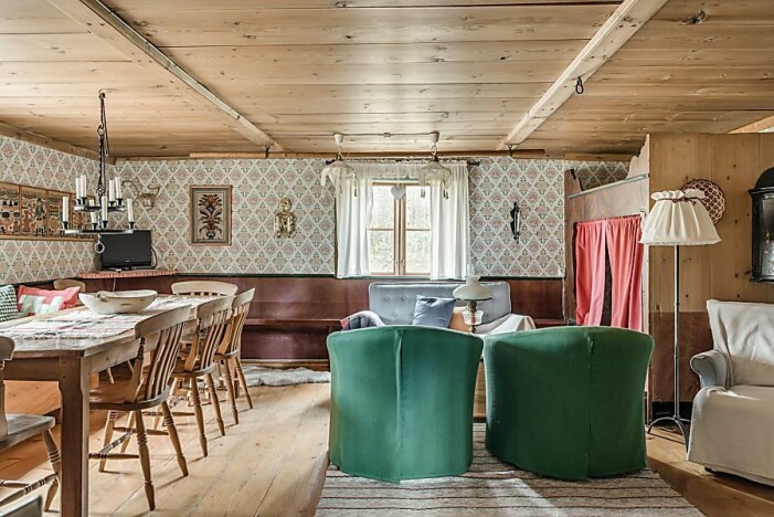 Ett av allrummen med charmig sovplats. Nattsuddarna kanske får se efter annan lämplig plats att fortsätta samtalen på.