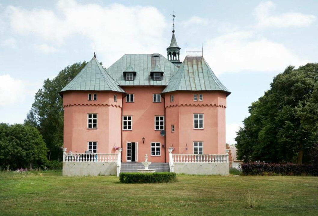 Garsnas slott till salu